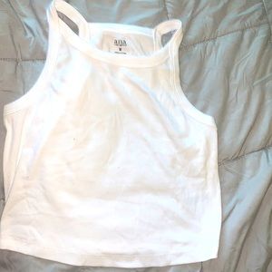 I’m selling a Ana tank top